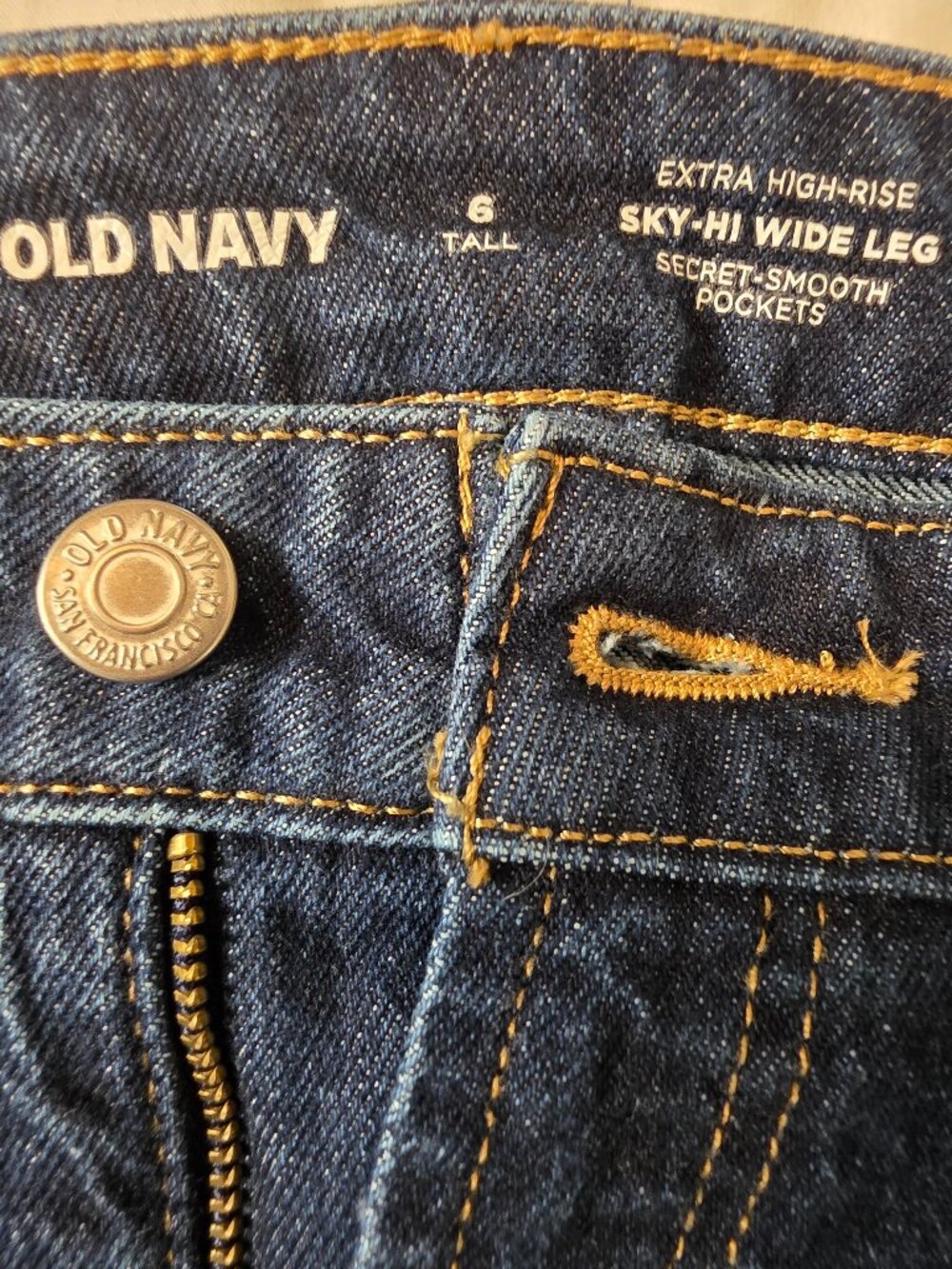 NWT Old Navy Extra High-Rise Sky-Hi Wide Leg Dark Wash Denim Jeans, Size 6 Tall - Picture 8 of 9